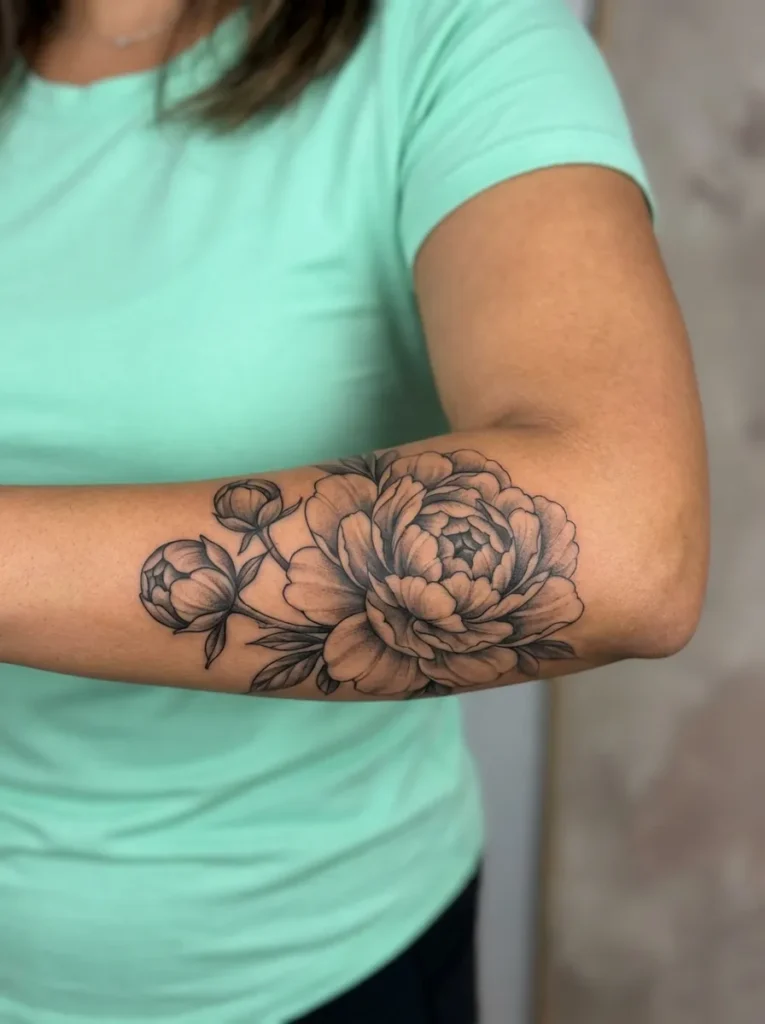 Realistic Peony with Buds